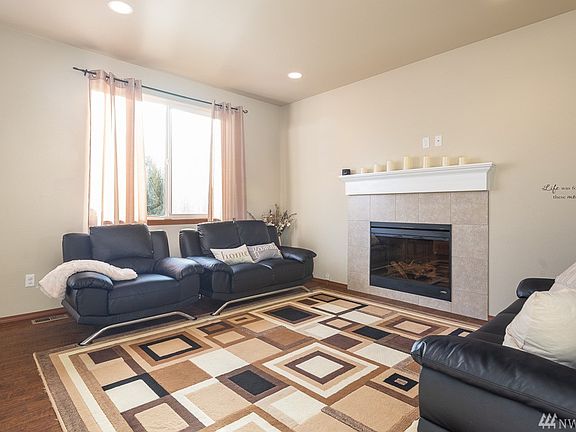 3rd image of 6453 E B St