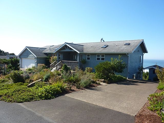1st image of 6461 NE Port Dr