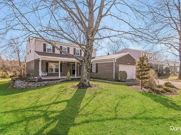 2nd image of 1849 Poplar Dr