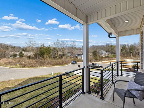 5th image of 2322 Birch Hollow Ln