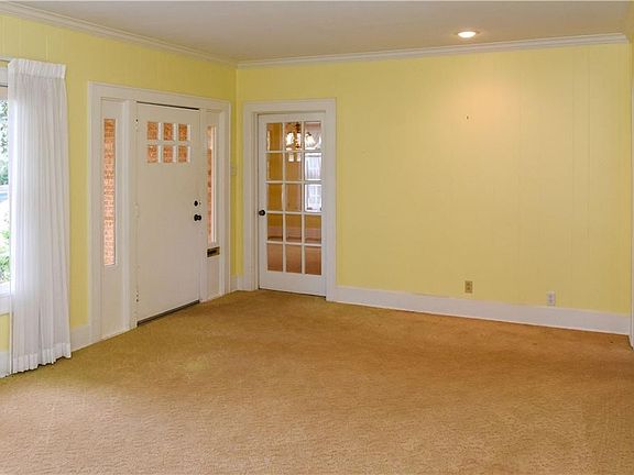 5th image of 1202 Amarillo St