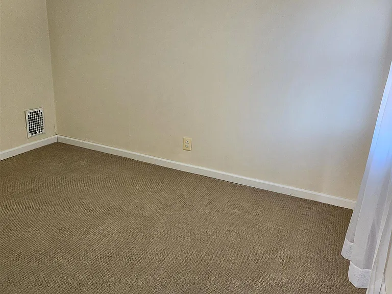 1342 Lake Ave — Photo 10