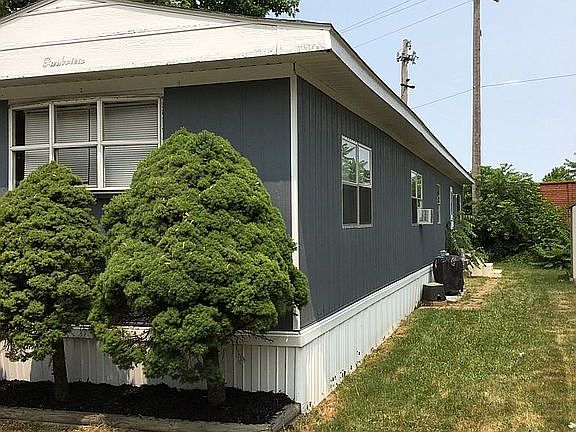 3rd image of 42 College Dr