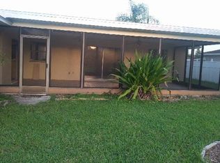 10 SE 20th Ct, Cape Coral, FL 33990