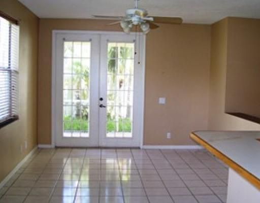 3rd image of 204 E Bayridge Dr