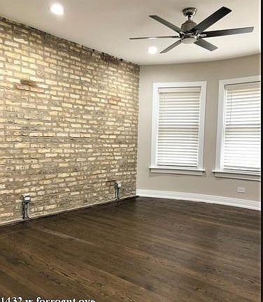 3rd image of 1432 W Farragut Ave #728