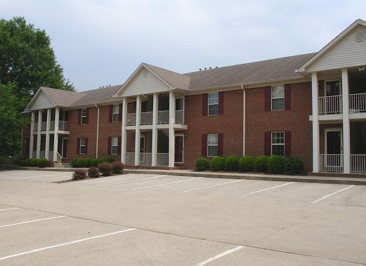 1st image of 61 Forest Hill Dr