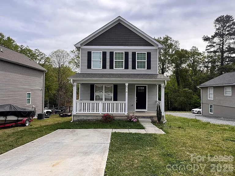 516 Beacon St — Photo 1