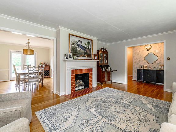 5th image of 758 Sherwood Dr