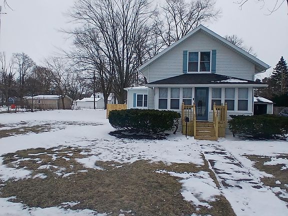 2nd image of 216 W Empire Ave
