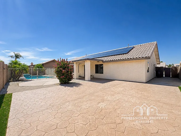 3557 W 27th Pl — Photo 23