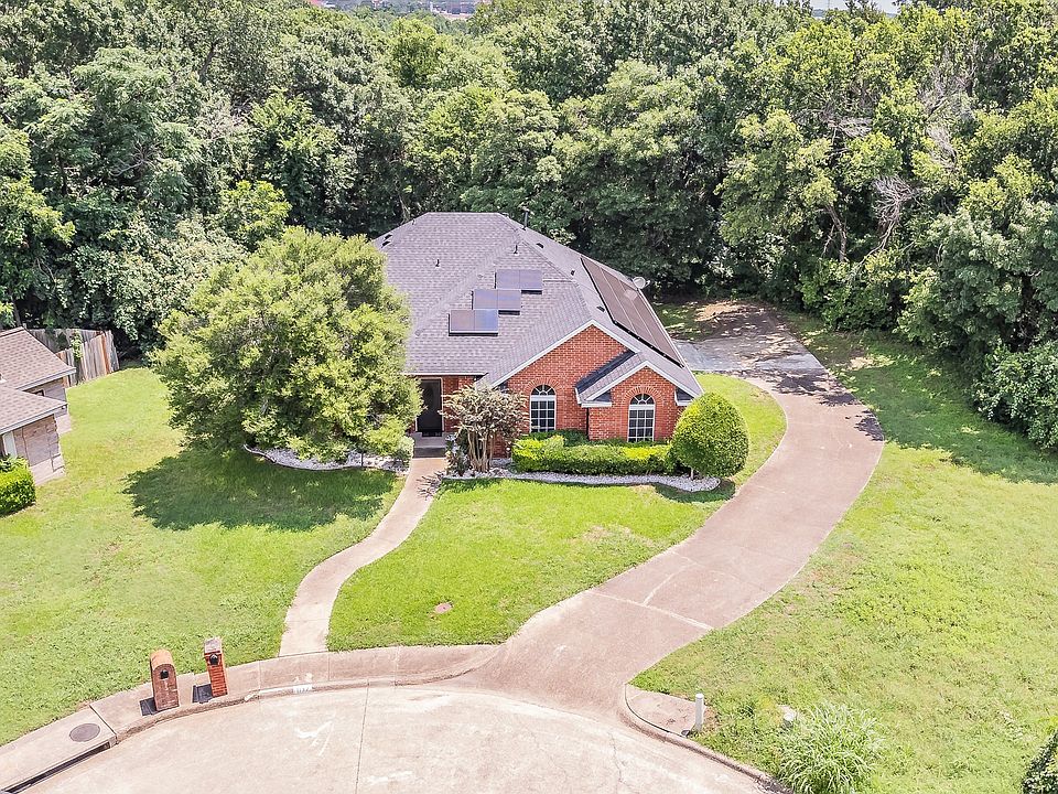 1st image of 1132 Crestwood Ct