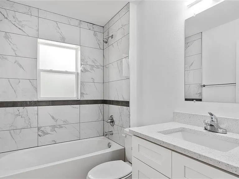 238 Locust Pass Ln — Photo 16