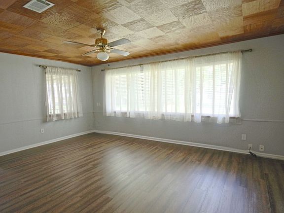 5th image of 308 E Weber St