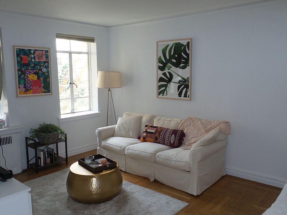 1st image of 255 W 23rd St APT 4DW