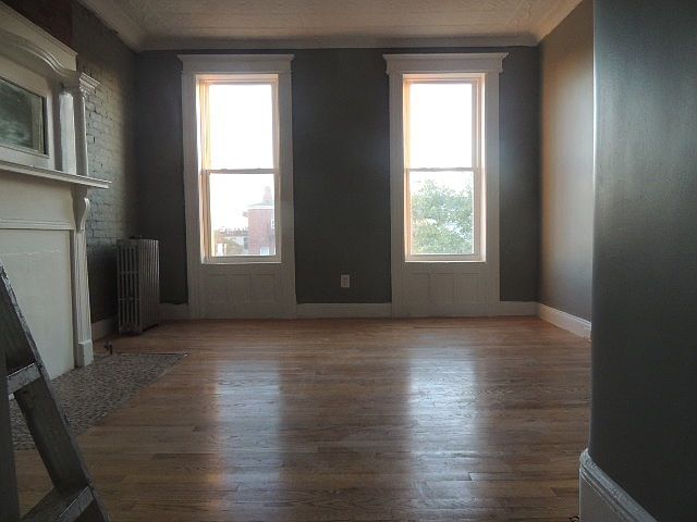 1st image of 117 4th Pl #4