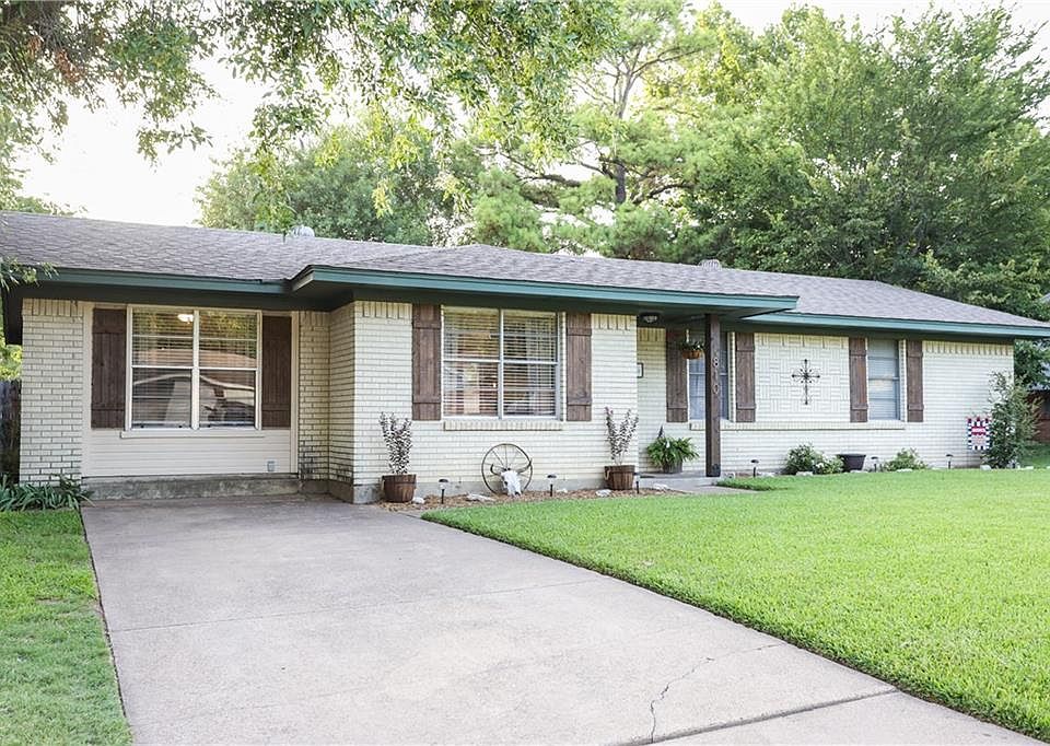 1st image of 810 Loy Ln
