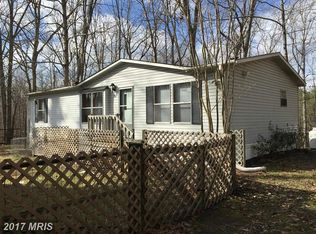 16308 Maple Dr, Bowling Green, VA 22427