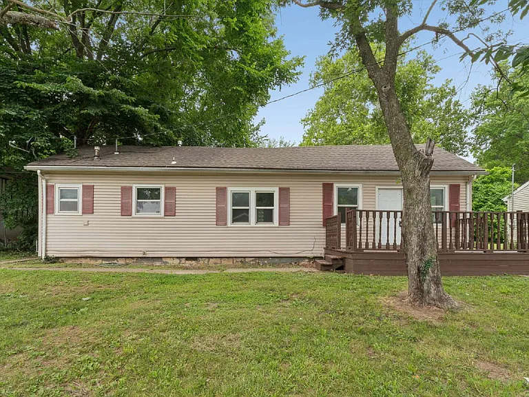 7036 Willow Ave — Photo 3