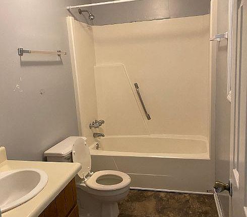 5th image of 1306 Baymeadows Dr