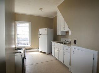21 Church St, Oakland, ME 04963