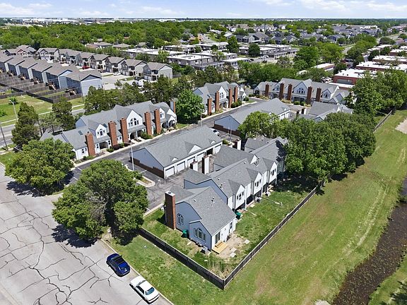 3rd image of 1620 S Longford Ln APT 101
