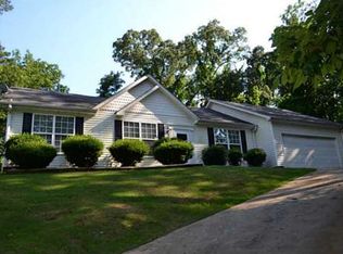 215 Hamilton Dr, Newnan, GA 30263