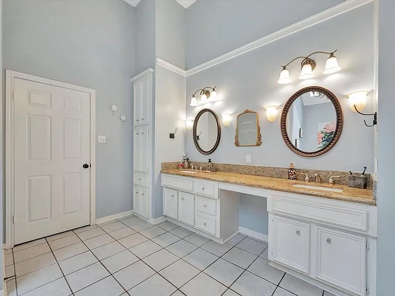 15402 Willow Shores Dr — Photo 23