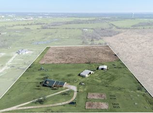 1439 Davis Ln, Terrell, TX 75160