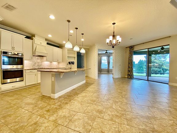 4th image of 16238 Wind View Ln