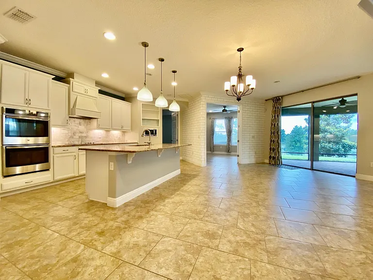 16238 Wind View Ln — Photo 4