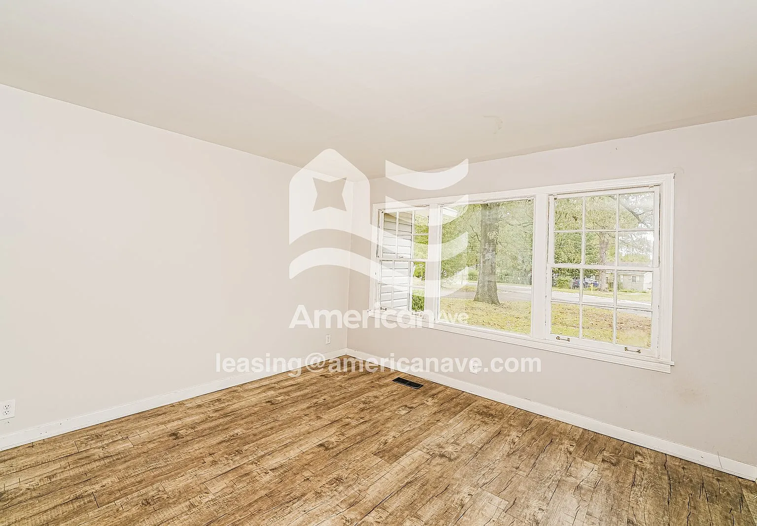 3 bed, 1.0 bath, 1278 sqft, $1,275 — Photo 4