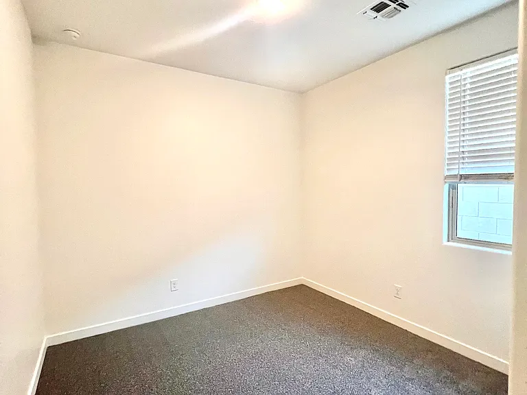 9214 W Roma Ave — Photo 23