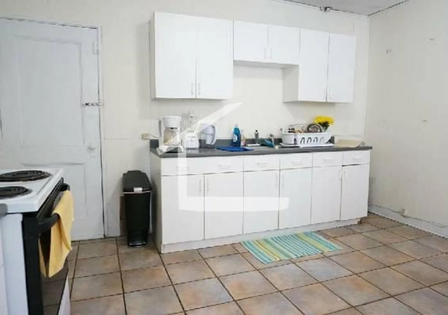 Two Bedroom // Allston - Union Square — Photo 3