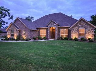 5701 Medinah Dr, Granbury, TX 76049
