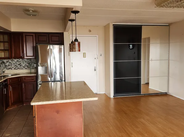 92-29 Queens Boulevard image 6 of 23