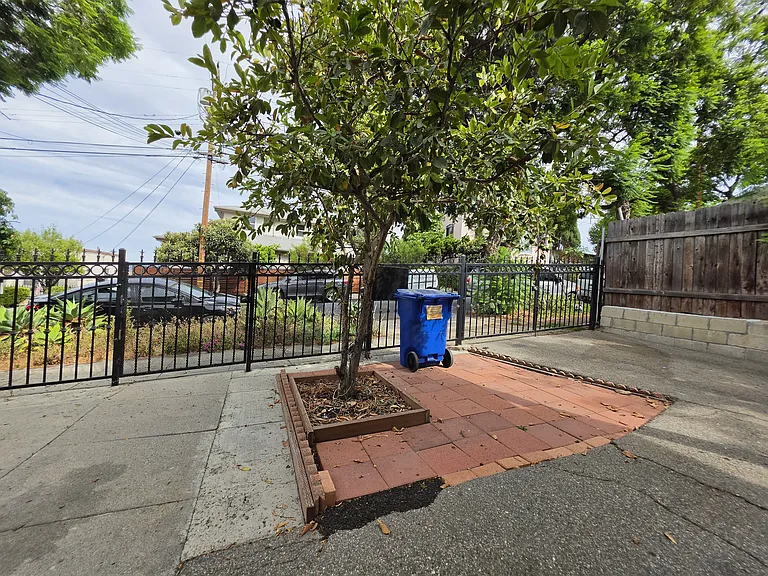 1360 Quintero St — Photo 11