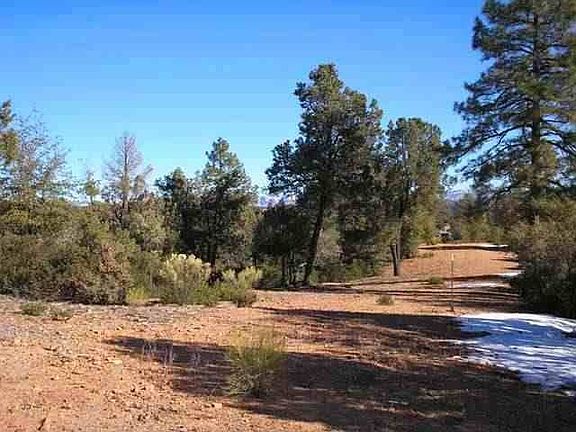 5th image of 1902 E Cliff Rose Dr