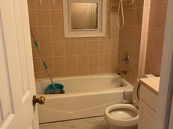 2nd image of 15521 Cherry Ave Floor 2