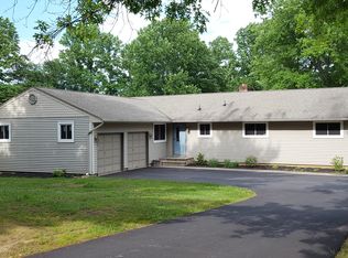 33 Long View Rd, Lebanon, NJ 08833