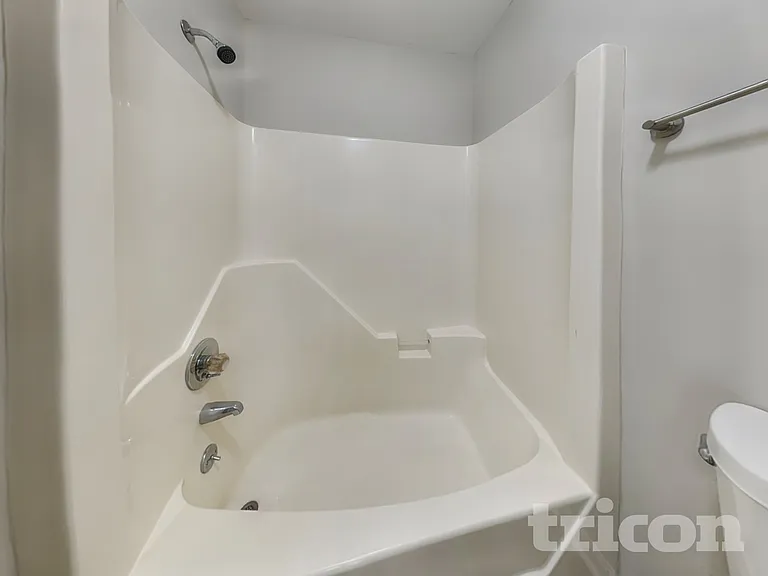 517 Parker St — Photo 17