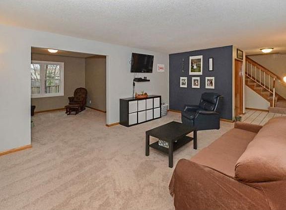 4th image of 3193 Canterbury Cir