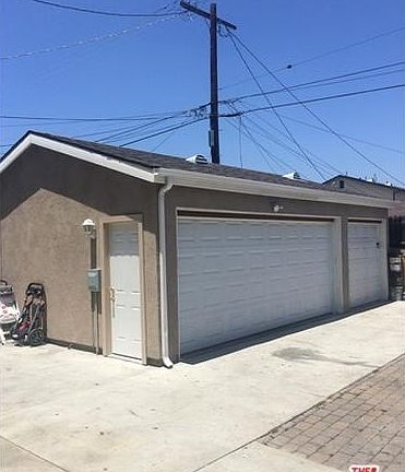 3rd image of 211 W 109th Pl #211
