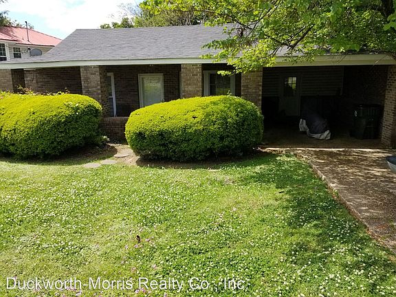 2nd image of 936 16th Ave E