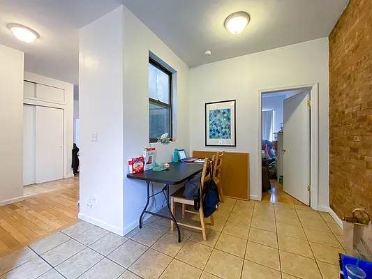 Rented by Compass | media 24