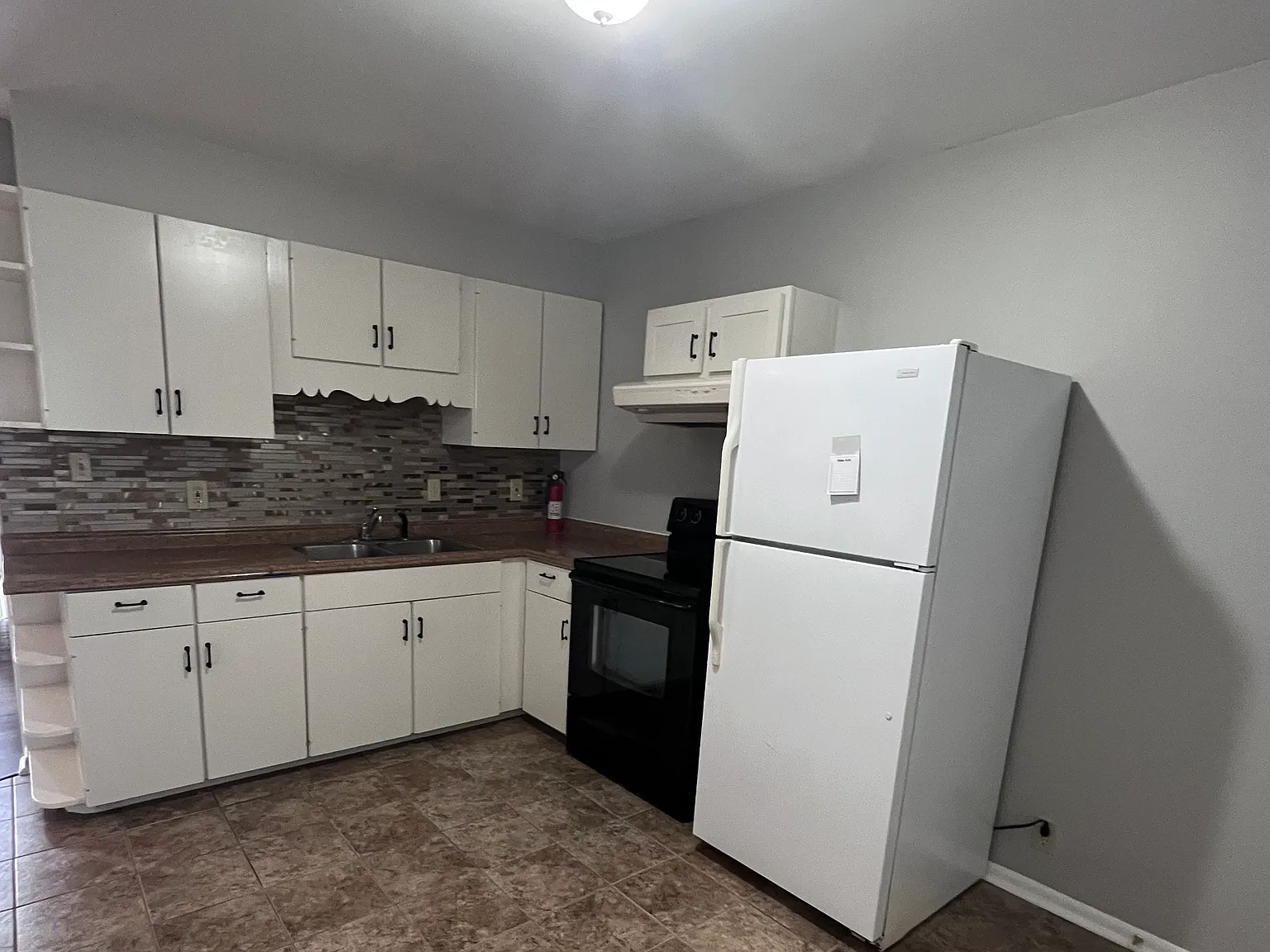 500 S Camden St — Photo 2