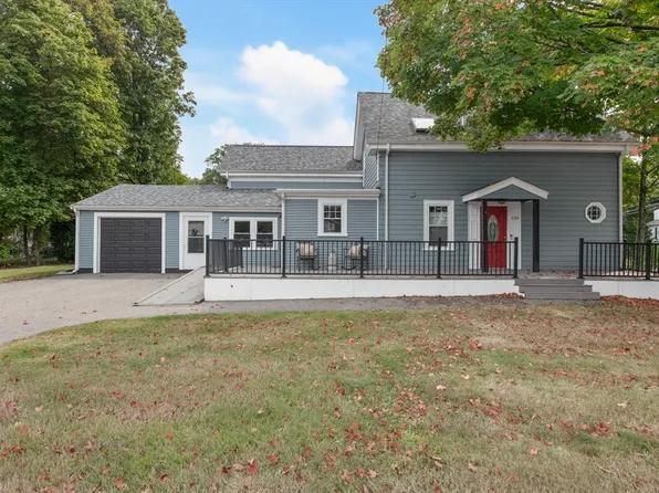 130 Oak St, Dedham, MA 02026