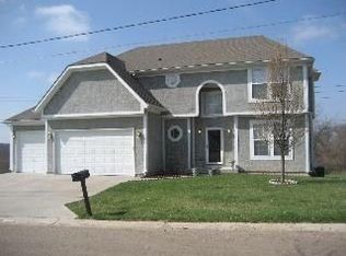 6910 Ewing Ave, Kansas City, MO 64133