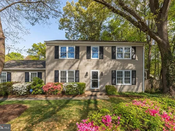 9510 Ashbourn Dr, Burke, VA 22015