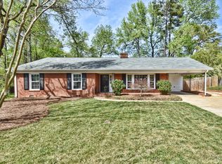 1110 Fox Run Dr, Charlotte, NC 28212